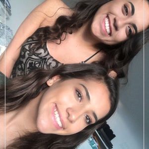 Meet your Posher, Dina